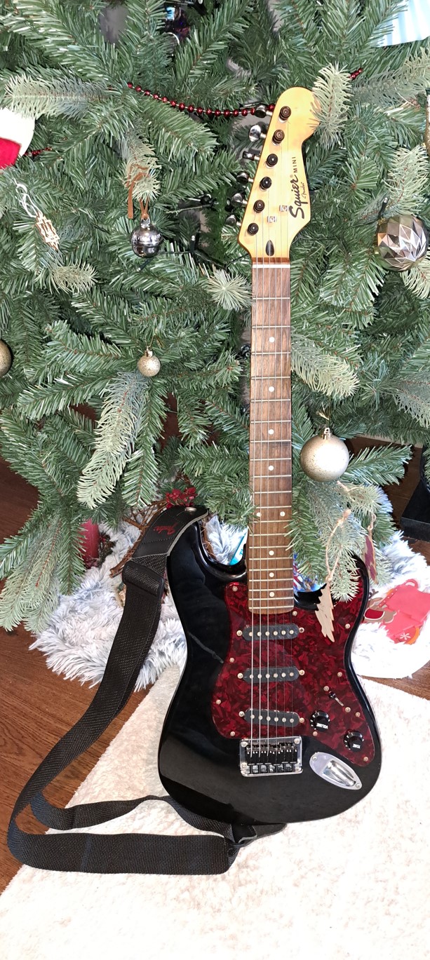 AXE-LOCK Squier MIni S1 Black 6 Strings